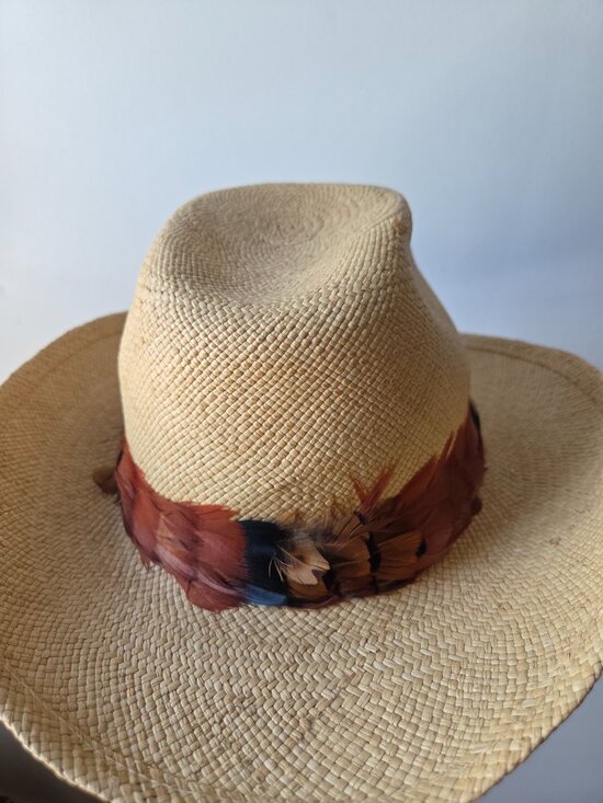 EUC BETMAR FEATHERED STRAW FEDORA HAT WOMENS / UNISEX main image 6